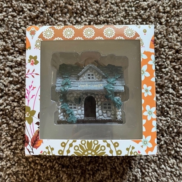 ❄️ Evermore Cabin Ornament Taylor Swift Christmas Folklore - Picture 4 of 5